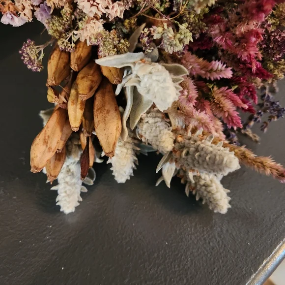 Real Dried Aromatic Flowers Over 16 Stems. - Picture 5 of 10